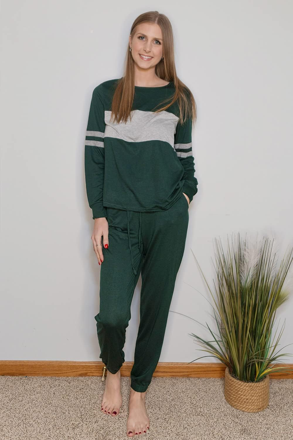 Womens 2 Piece Sets 2025 Long Sleeve Tops High Waisted Sweatpants Lounge Set Fall Fashion Travel Outfits